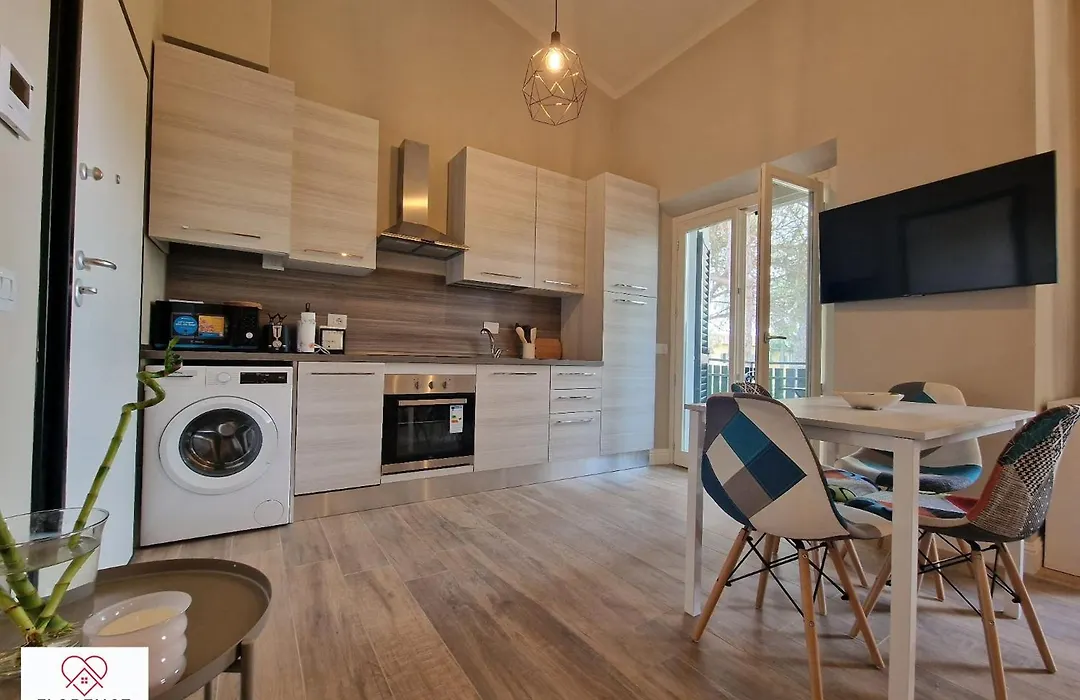 Lella Apartment With Free Parking By Florence Sweet Homes-1