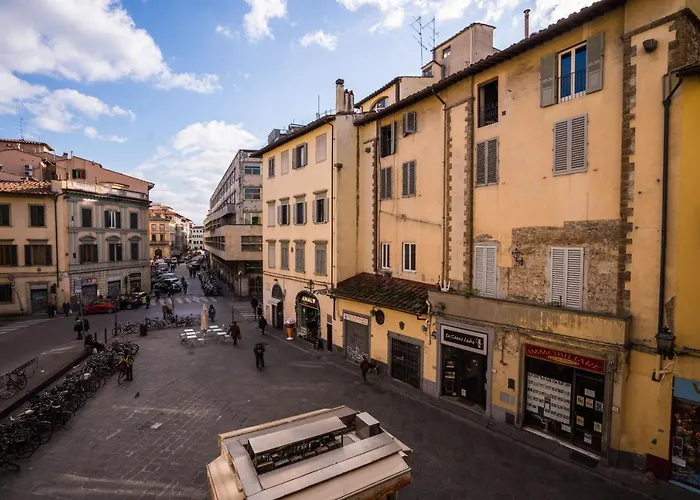 Toc Toc - Modern In Florence